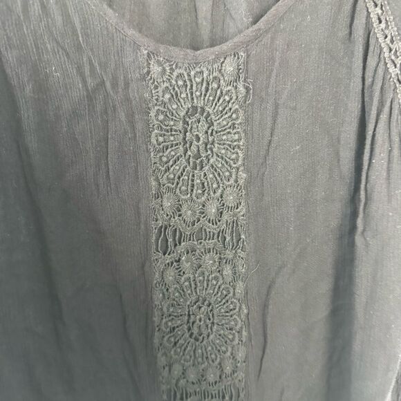 ModCloth Top Large Black Crochet flows Peasant Boho - Picture 4 of 4